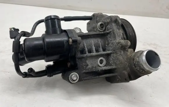 Mercedes-Benz B W246 W242 Water pump A6512000501