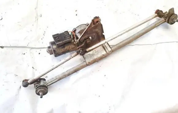 Opel Astra F Front wiper linkage and motor