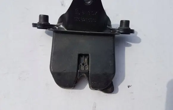 Skoda Octavia Mk2 (1Z) Tailgate/trunk/boot lock/catch/latch
