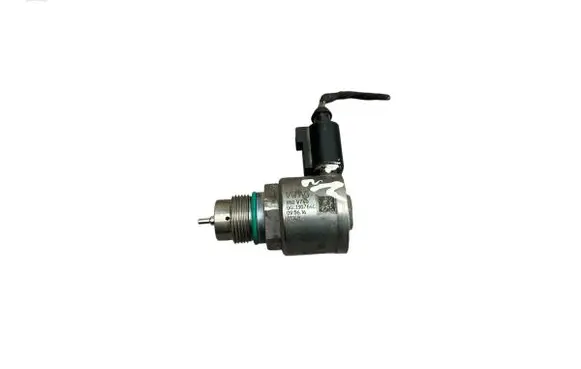 Skoda Yeti (5L) Fuel pressure regulator 04L130764C BNDV740 090616