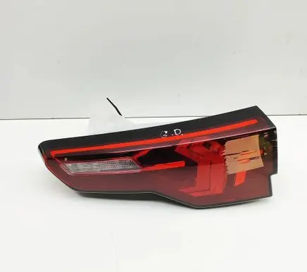 BMW X2 U10 Tailgate rear/tail lights 9448826