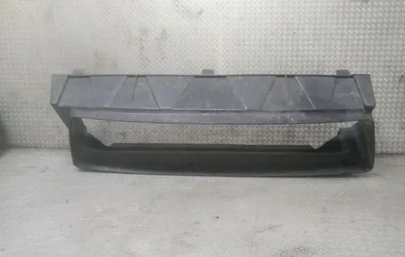 Volvo C30 Radiator cooling fan shroud
