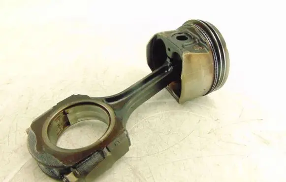 Renault Megane I Piston 