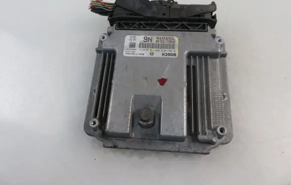 Toyota Urban Cruiser (XP110) Engine control unit/module 0281015696 8966152L40