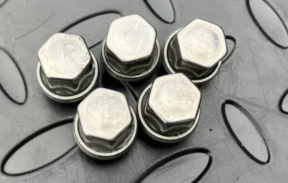Nuts/bolts