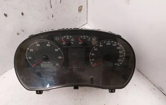 Volkswagen Polo IV 9N3 Speedometer (instrument cluster) 6Q0920823F 11050500232 VWZ7Z0E1652761
