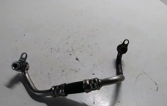 Coolant pipe/hose