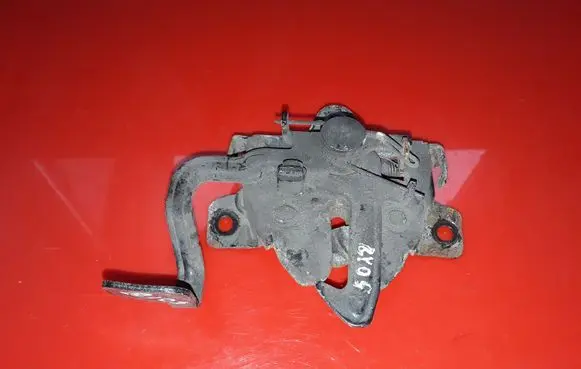 KIA Carens II Engine bonnet/hood lock/catch NOCODE