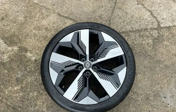 Renault Megane E-Tech R20 alloy rim 