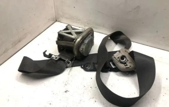 Chrysler 300 - 300C Front seatbelt