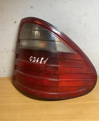 Mercedes-Benz E W210 Rear/tail lights A2108204864 C2681