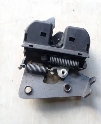 BMW 5 F10 F11 Seat back rest lock catch 7112864