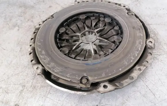 Volkswagen PASSAT CC Pressure plate 