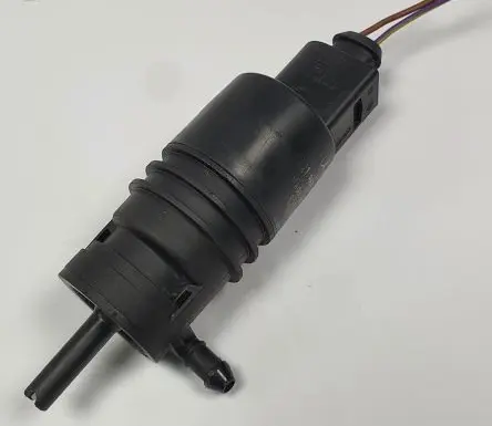 Mercedes-Benz C W204 Windscreen/windshield washer pump 2218690121