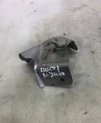 Nissan Juke II F16 Heat shield in engine bay 