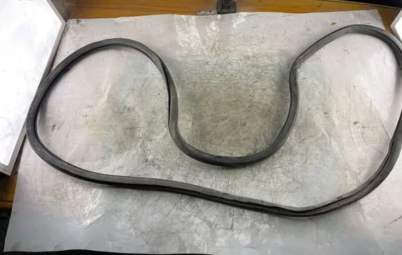Front door rubber seal