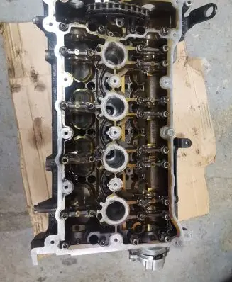 Audi A4 S4 B7 8E 8H Engine head 06B103127