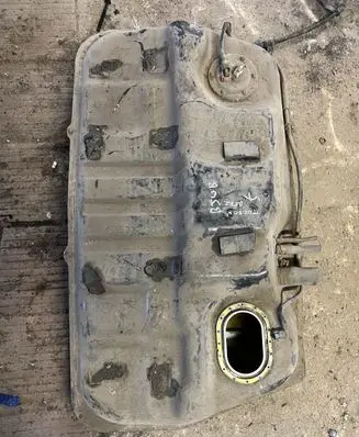 Hyundai Tucson JM Fuel tank 