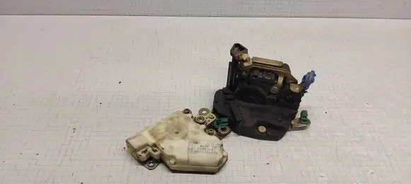Nissan Almera N16 Front door lock 8055261066 89A542