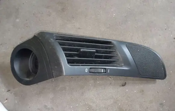 BMW 5 E39 Dashboard side air vent grill/cover trim 8391174