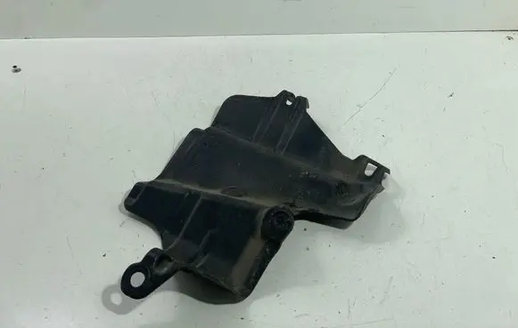 Other engine bay part