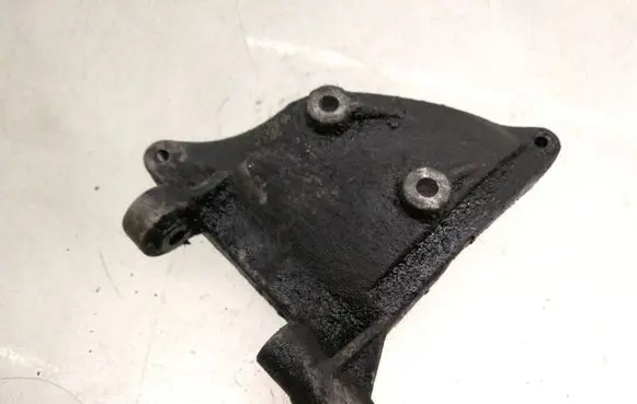 Volkswagen PASSAT B5.5 Generator/alternator bracket 059260885F
