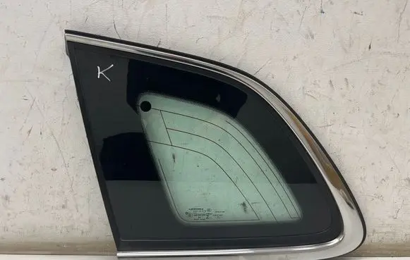Jeep Cherokee Rear side window 68102217AD