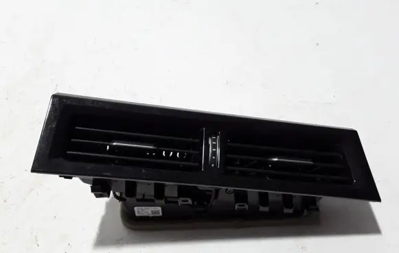 Volkswagen Touareg III Dash center air vent grill 761858417