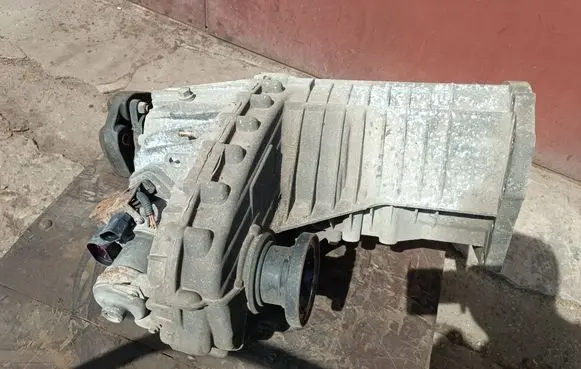 Volkswagen Touareg I Gearbox transfer box case 0AD341010T 485GTN035968NNG 0AD341601C