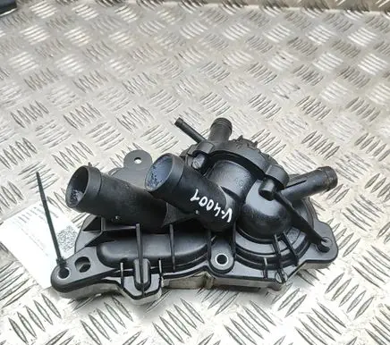 Volkswagen PASSAT B8 Water pump 04E121042M 04E121121E