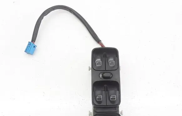 Mercedes-Benz C W203 Electric window control switch A2038200110