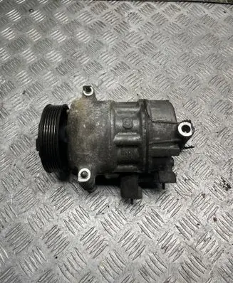 Volkswagen Golf V Air conditioning (A/C) compressor (pump) 1K0820808B