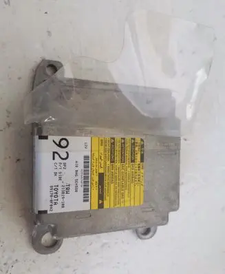 Toyota Corolla Verso E121 Airbag control unit/module 213819108