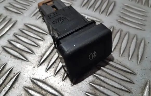 Nissan Almera Fog light switch 