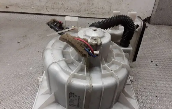 Nissan X-Trail T30 Heater fan/blower 272009H600 3J11034300