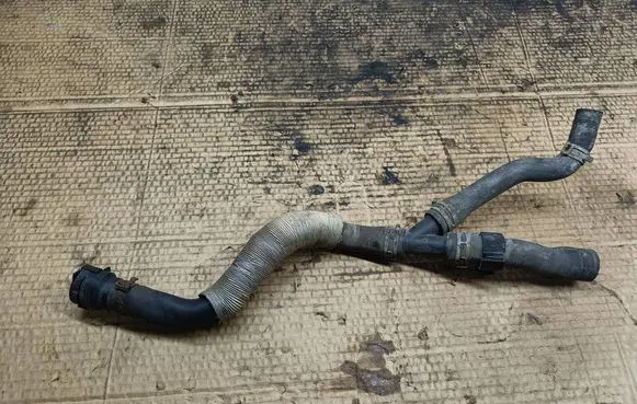 Skoda Yeti (5L) Engine coolant pipe/hose 3D0819423 1K0122073FS CK1320350