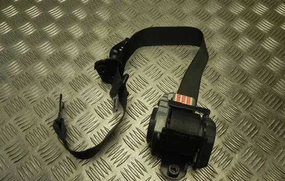 Chevrolet Cruze Front seatbelt 13297086 M4340