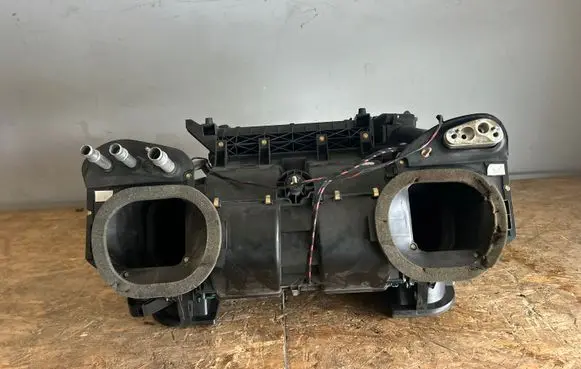 BMW X5 E53 Interior heater climate box assembly 8370901
