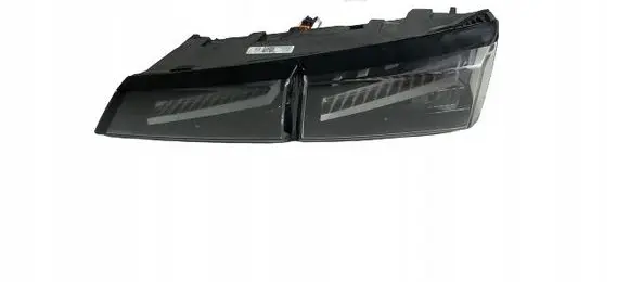 Peugeot 308 Rear/tail lights 9835300380