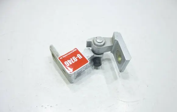 Skoda Fabia Mk3 (NJ) Front door upper hinge 8K0831402P A046573