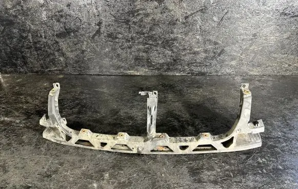 Volkswagen PASSAT B5.5 Front bumper support beam 3B0807189A 8S0837433 3B0807469C