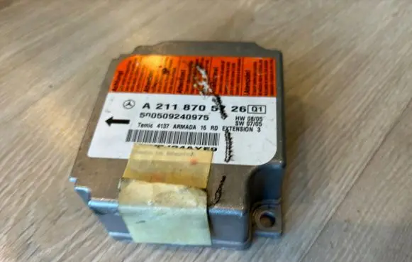 Mercedes-Benz E W211 Airbag control unit/module A2118705726 500509240975 2118705726