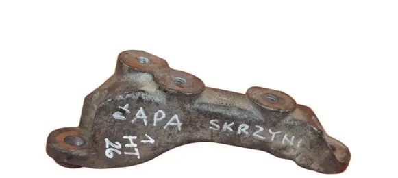 Opel Zafira C Gearbox mounting bracket 22961476 B20DTH