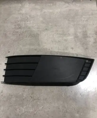 Skoda Octavia Mk3 (5E) Front bumper lower grill 5E0807367