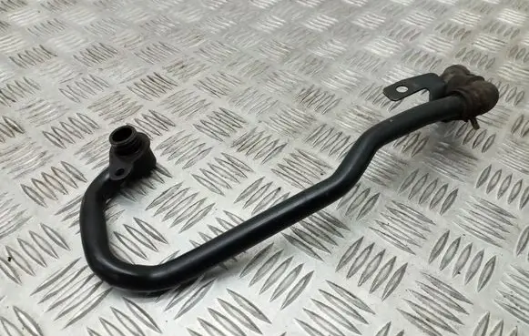 Volkswagen PASSAT B8 Engine coolant pipe/hose 04L121065AJ