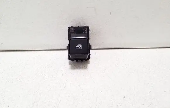 Nissan Qashqai J12 Electric window control switch 254116XL0A