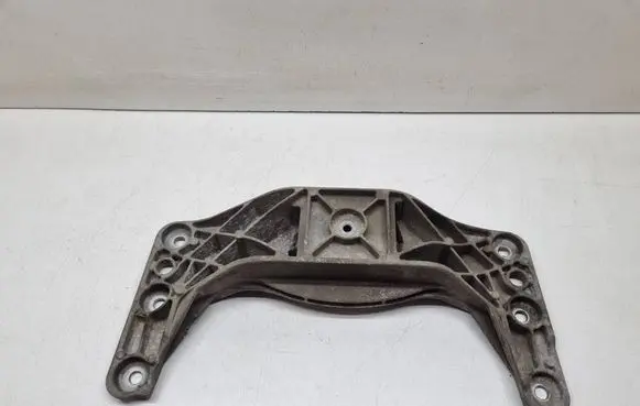 BMW 5 E60 E61 Gearbox mounting bracket 6761106 22316761106