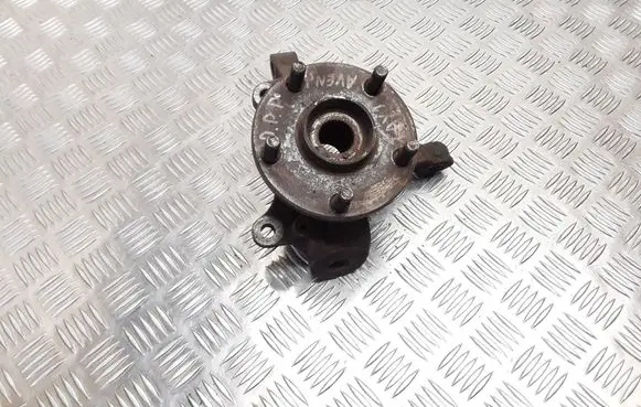 Toyota Avensis T250 Front wheel hub