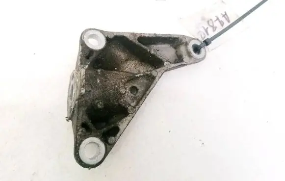 Audi A8 S8 D3 4E Engine mounting bracket 4E0399113AA 4E0399113