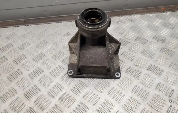 BMW 3 F30 F35 F31 Driveshaft support bearing 7601996